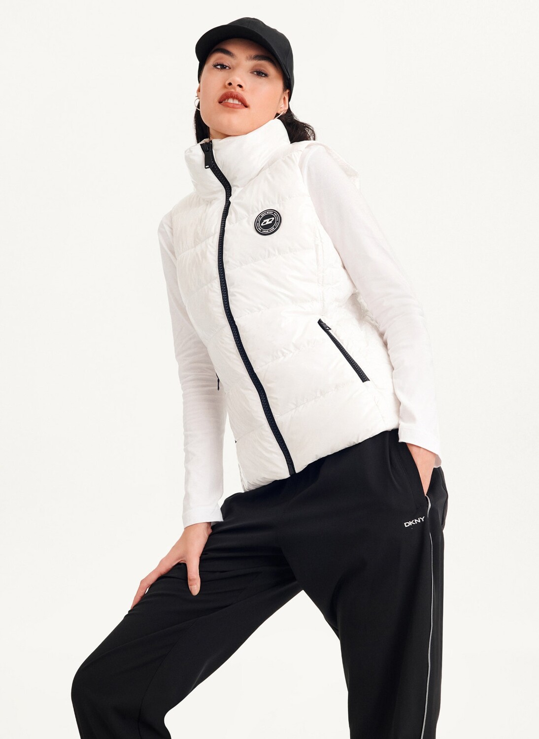 

Пуховик с логотипом Wet Token DKNY