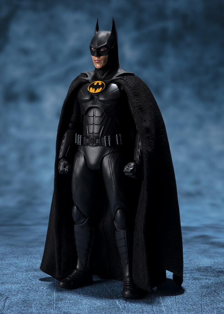 

Фигурка Bandai S.H.Figuarts Batman (The Flash), 15 см