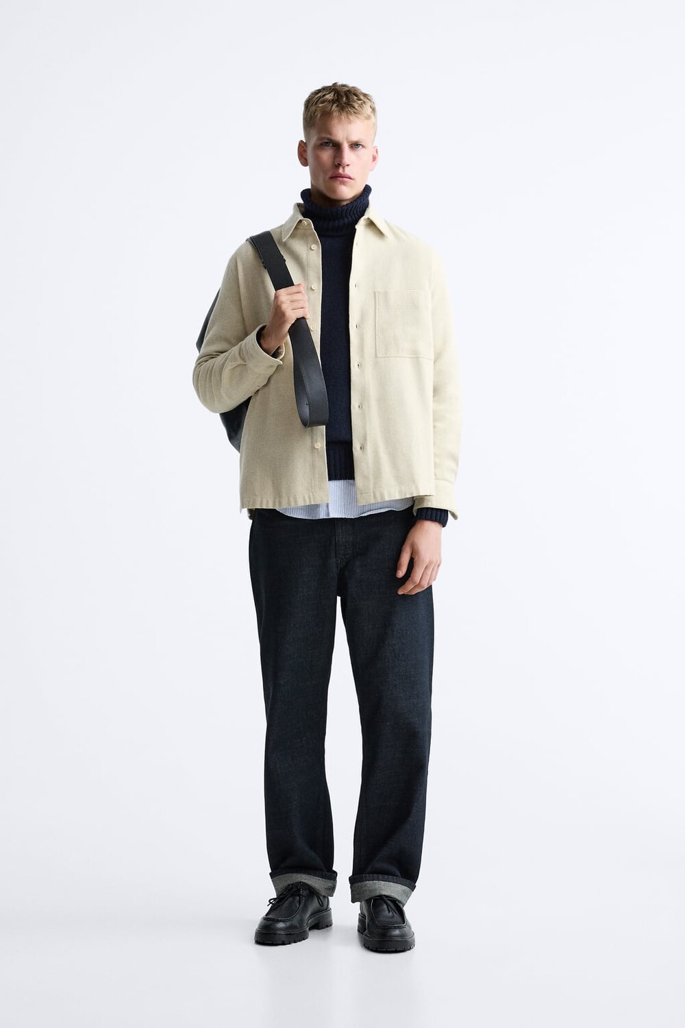 

Фактурная рубашка с карманом ZARA, кэмел