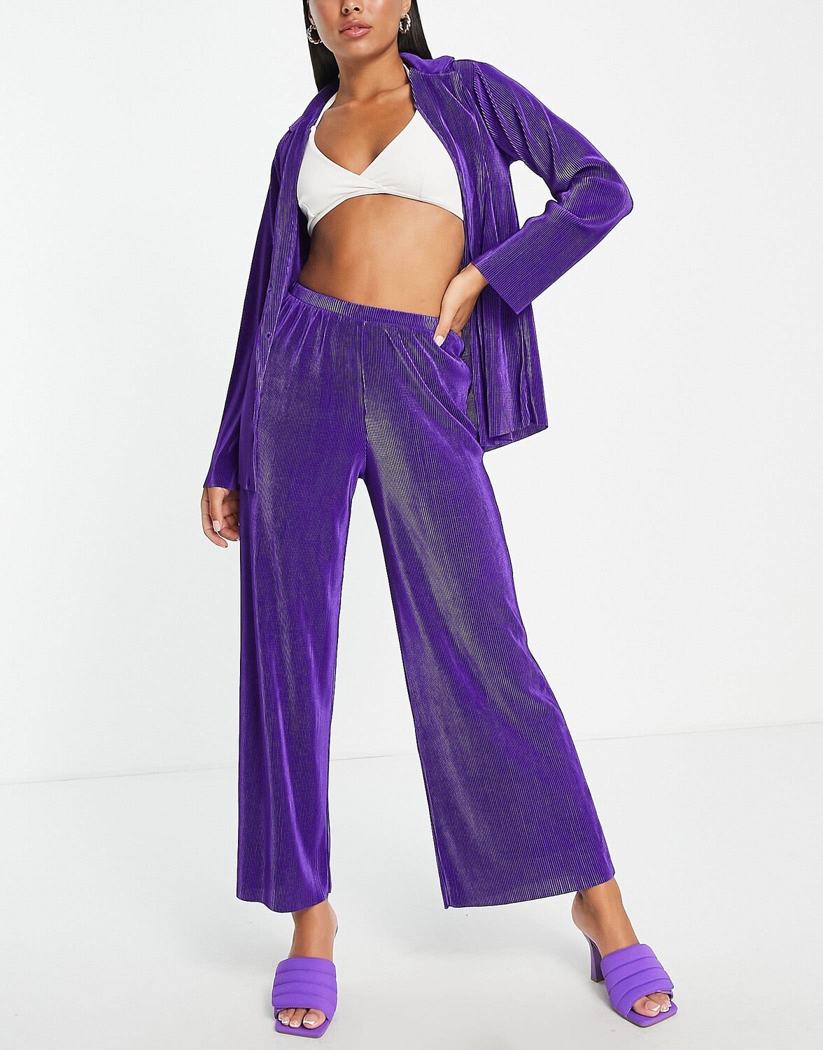 

Плиссированные широкие пляжные брюки фиолетового цвета ASOS DESIGN, Фиолетовый