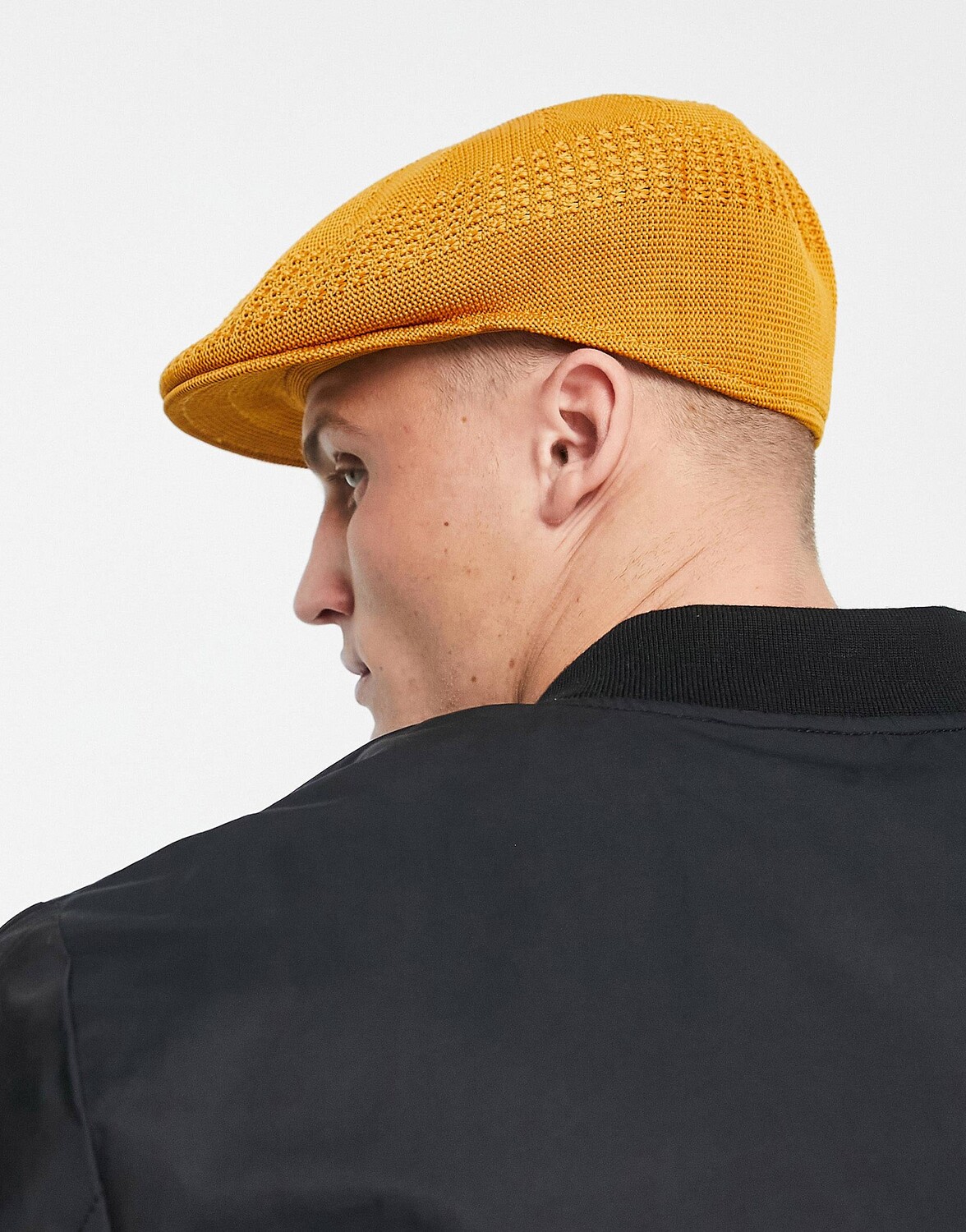

Вязаная плоская кепка ярко-оранжевого цвета ASOS DESIGN
