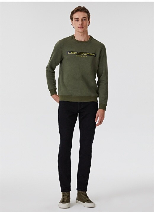 

Мужской свитшот цвета хаки с круглым вырезом стандартного кроя Lee Cooper