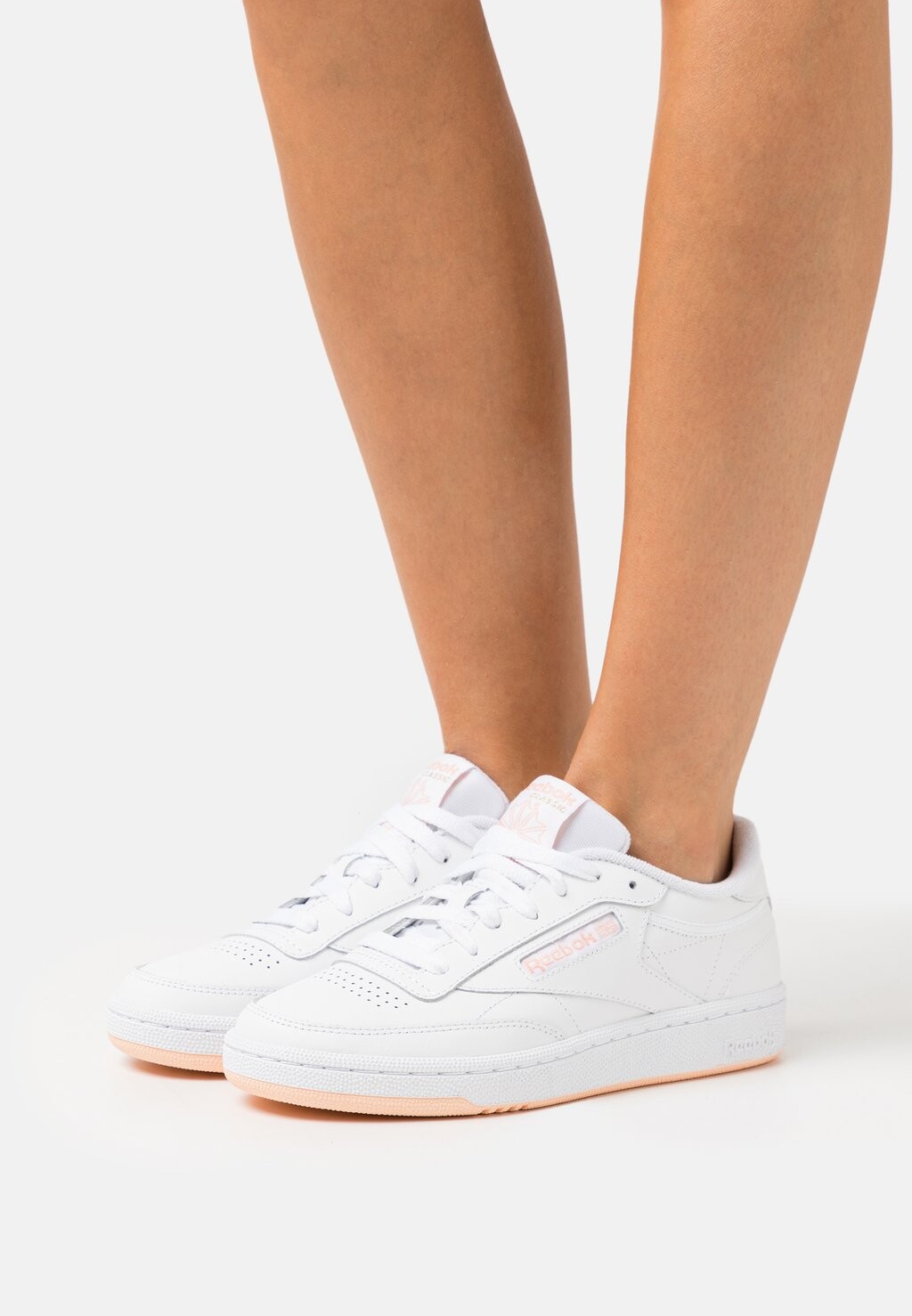 

Кроссовки Reebok, белый