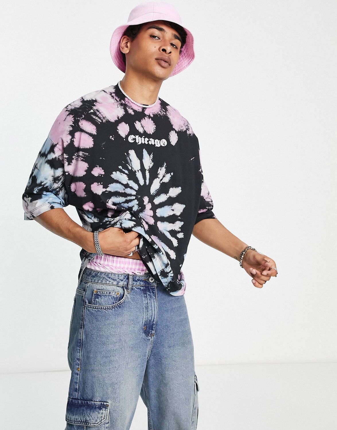 

Oversize-футболка ASOS DESIGN в стиле гранж со спиральным принтом тай-дай и нагрудным принтом, Серый