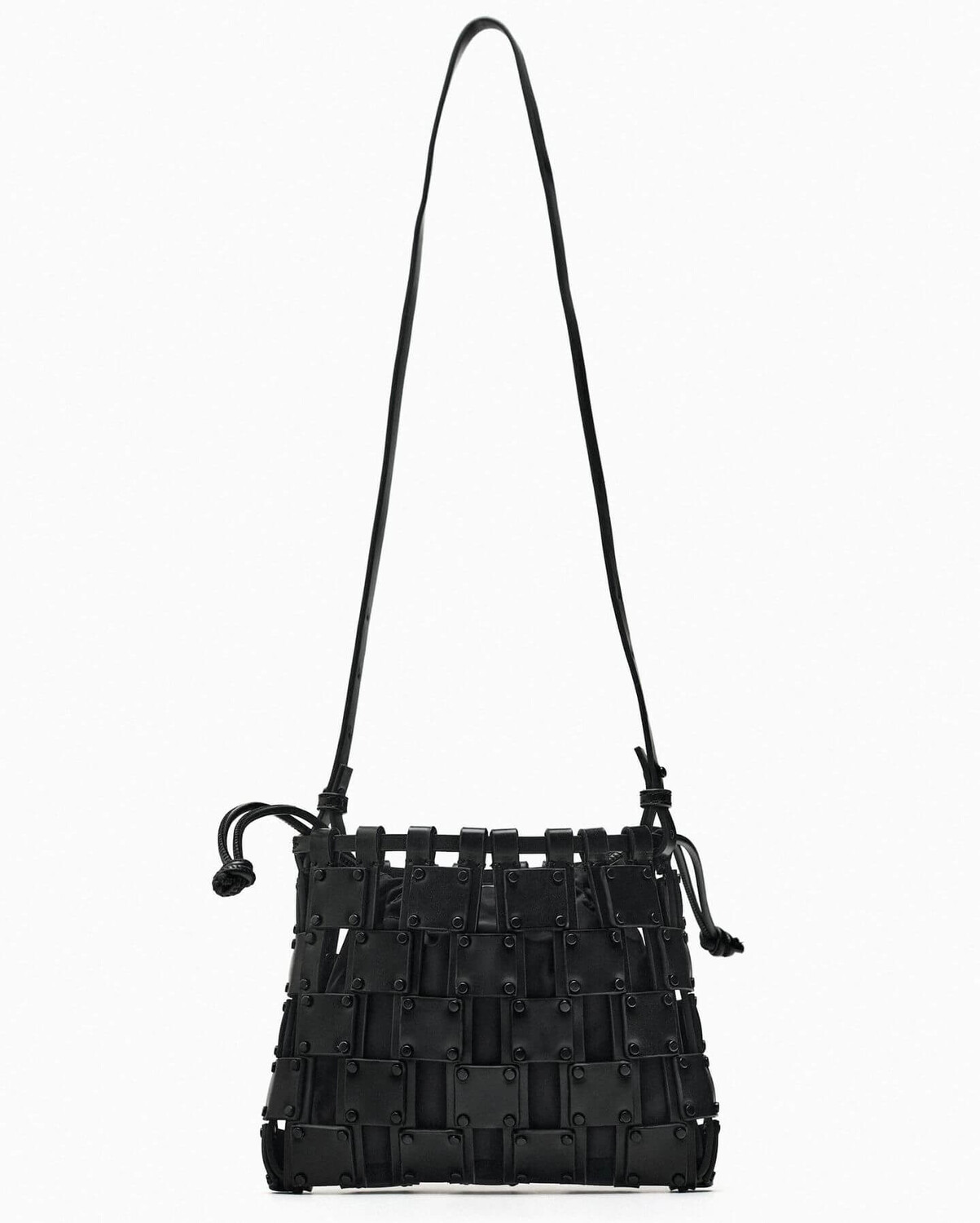 

Сумка Zara Die-cut Mini Bucket, черный