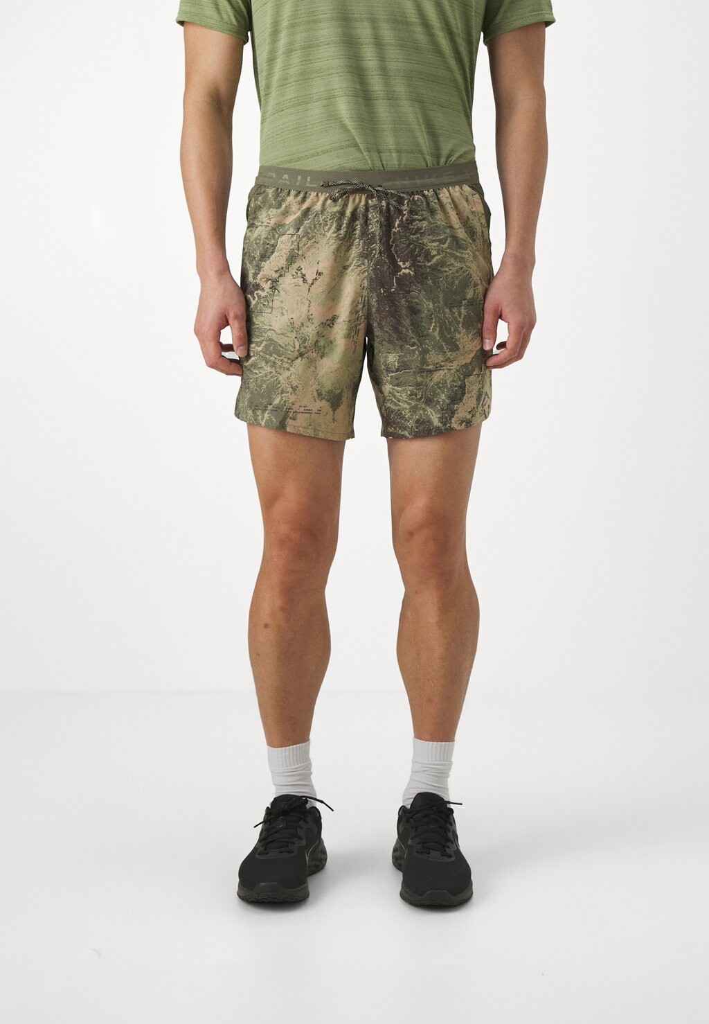 

Спортивные шорты Stride Short Nike, цвет medium olive/black