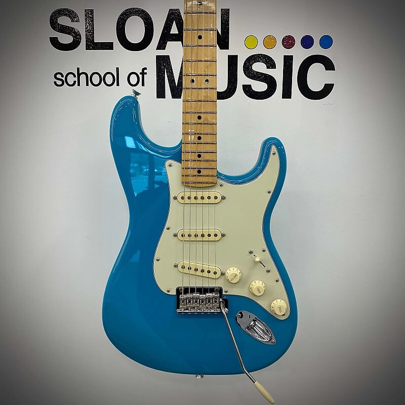 

Fender American Professional II Stratocaster - Miami Blue Maple FB