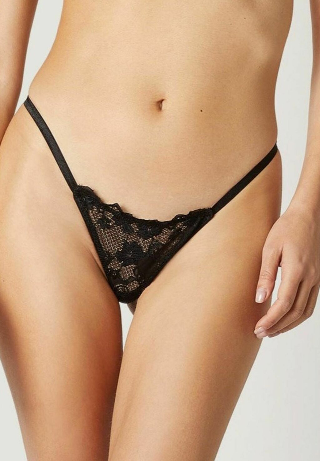 

Стринги Yamamay, черный