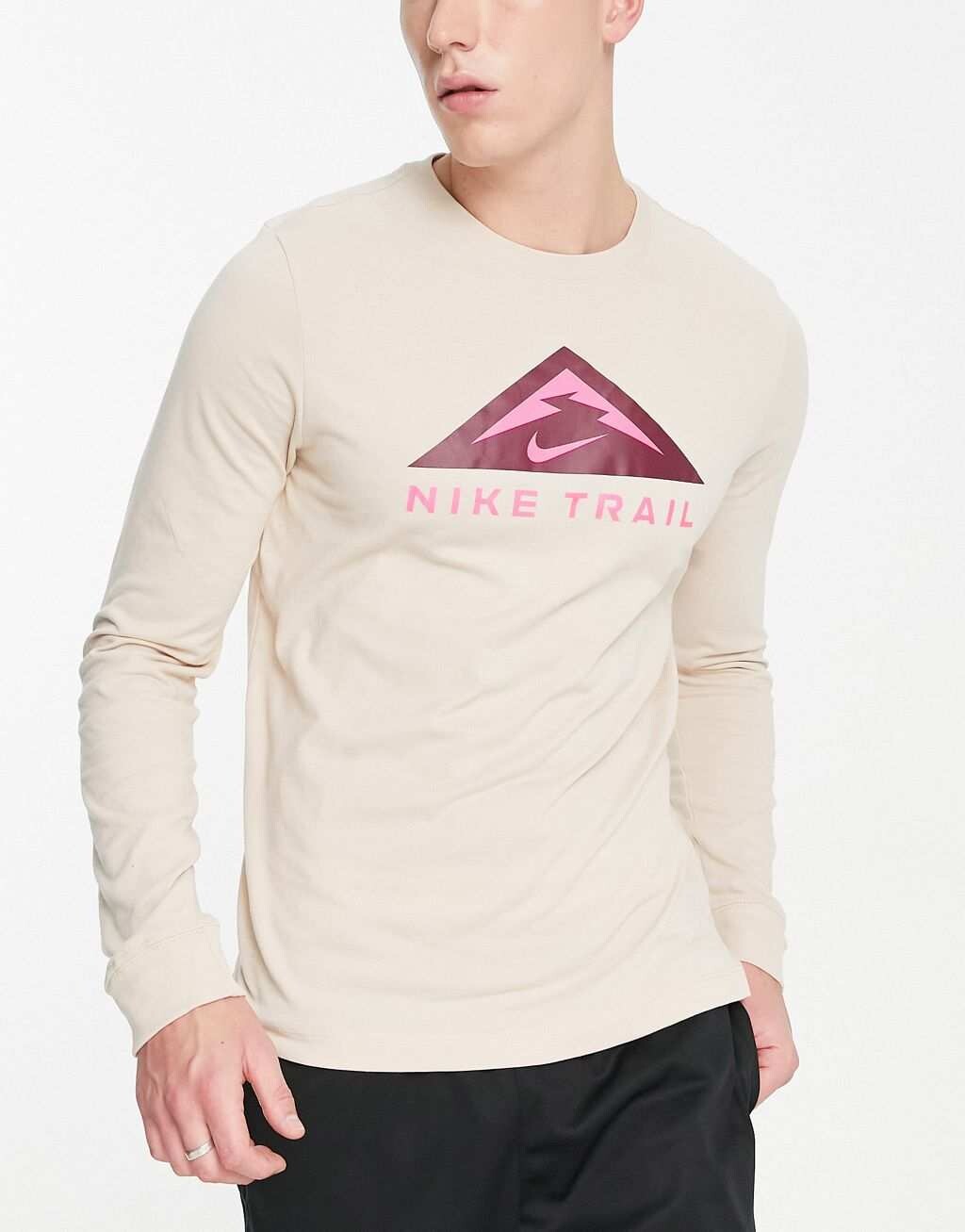 

Футболка с графическим рисунком Nike Running Trail Dri-FIT