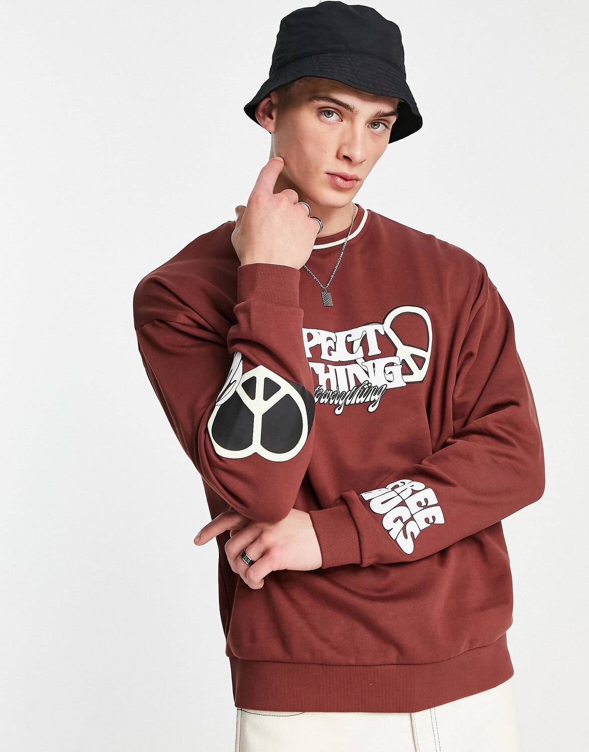 

Коричневая толстовка оверсайз с текстовым принтом ASOS DESIGN