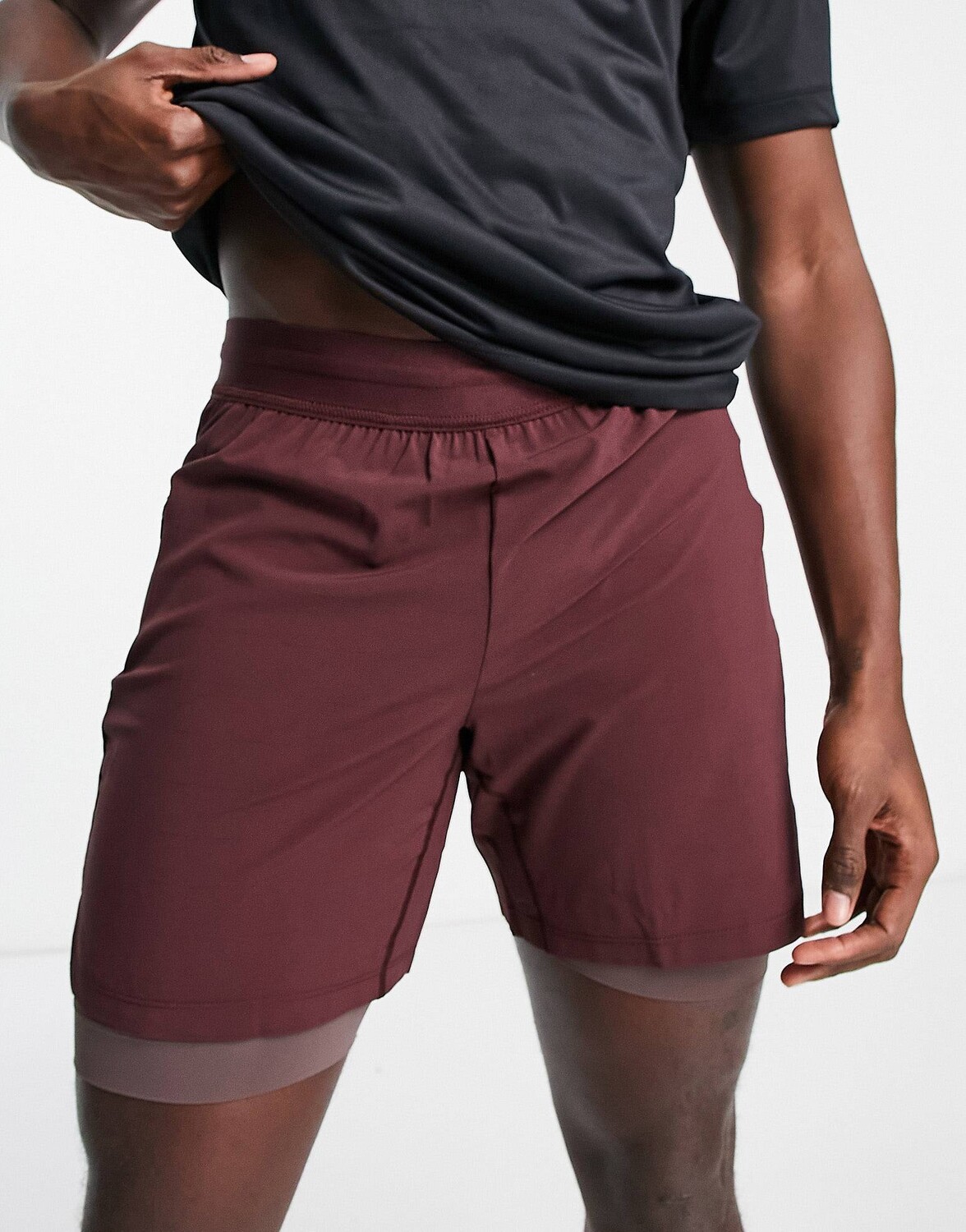 

Темно-красные тканые шорты 2-в-1 Nike Yoga Dri-FIT