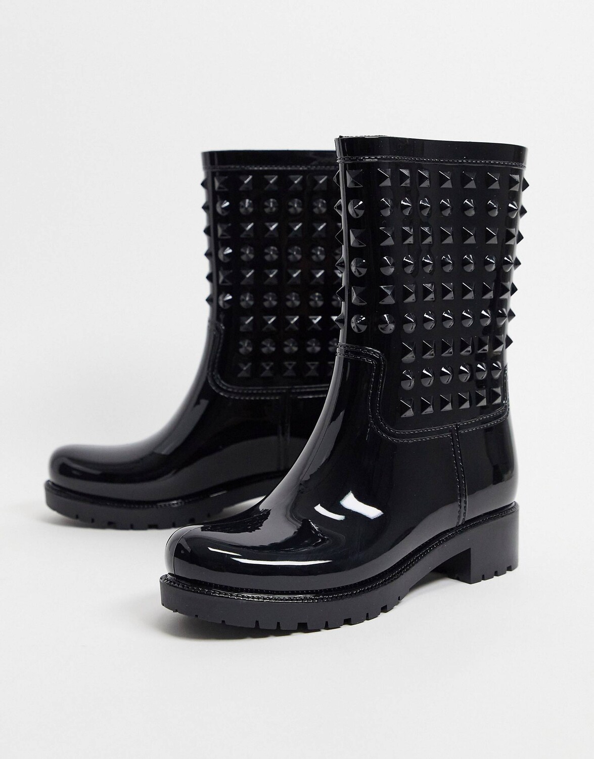 

Черные резиновые сапоги с заклепками ASOS DESIGN Grateful