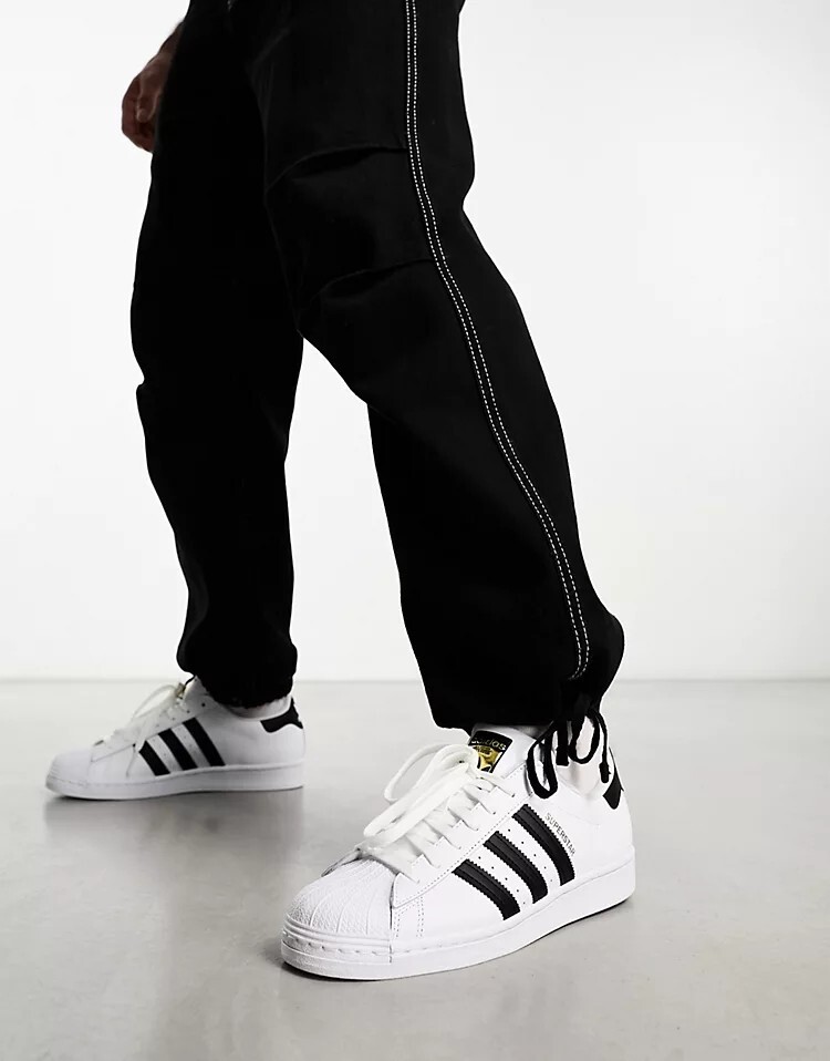 

Белые кроссовки adidas Originals Superstar, белый
