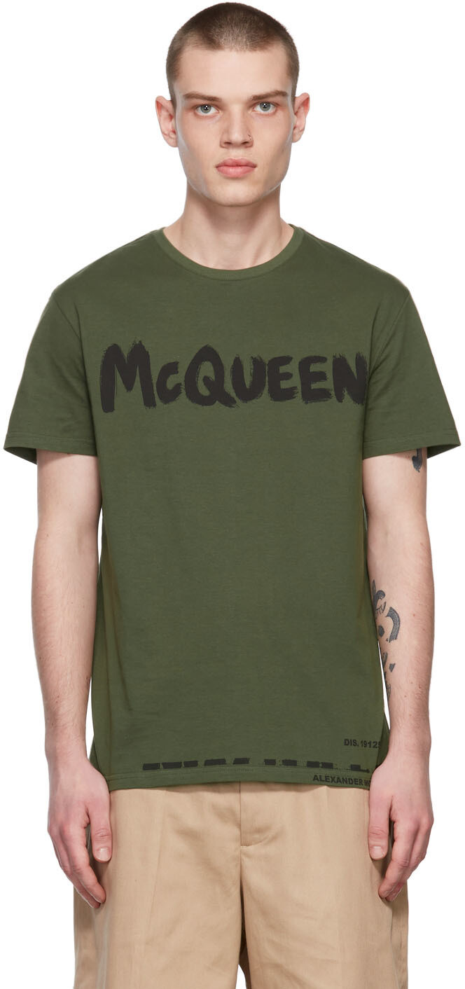 

Футболка цвета хаки с граффити Alexander McQueen