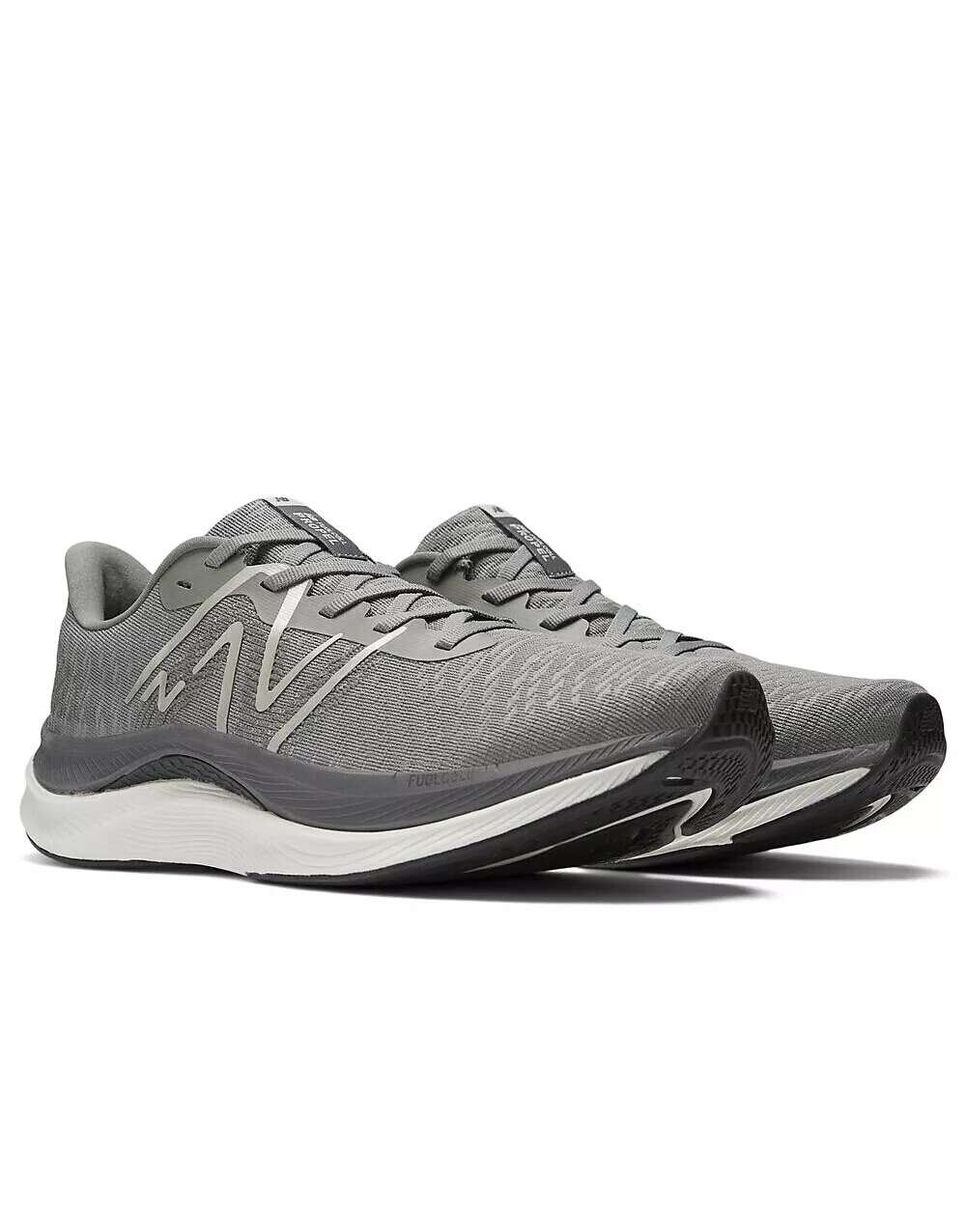 

Серые кроссовки New Balance Fuelcell propel v4