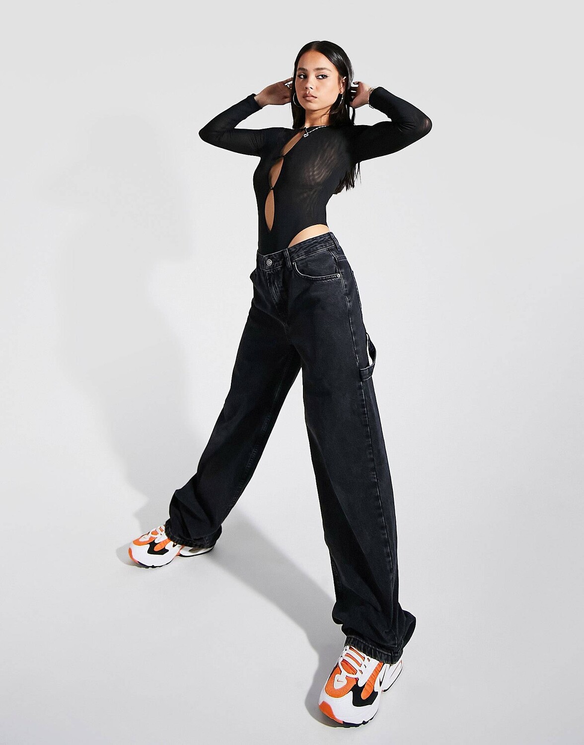 

Черные зауженные джинсы со средней посадкой ASOS DESIGN, черный