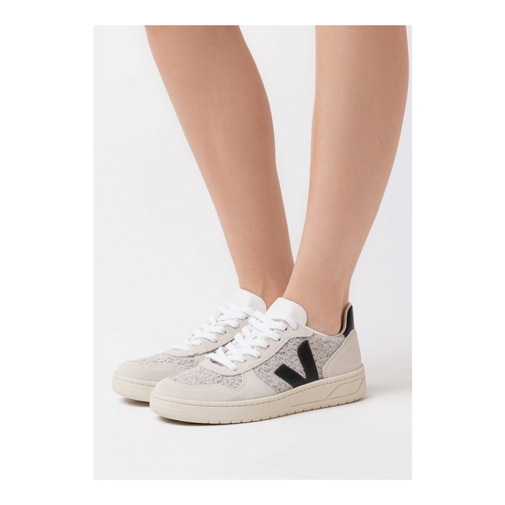 

Кроссовки Veja V, snow/black
