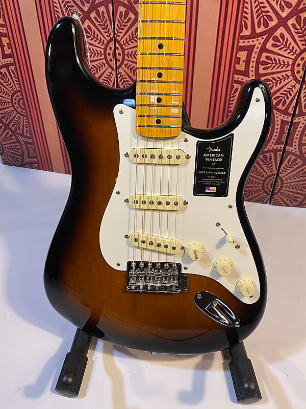 

Fender American Vintage II 1957 Stratocaster 2022 2 Color Sunburst
