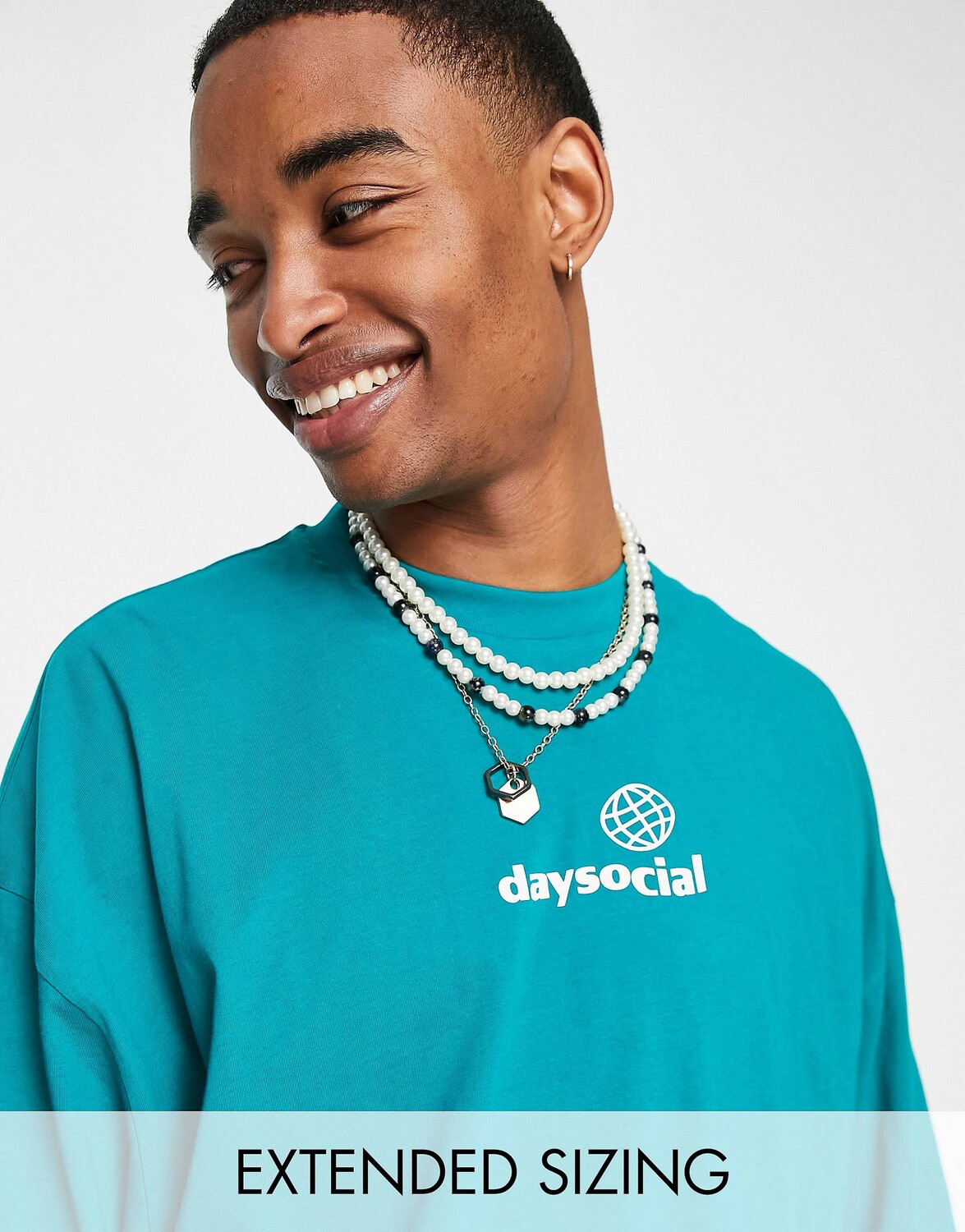 

Ярко-бирюзовая футболка оверсайз унисекс с логотипом на груди ASOS Daysocial