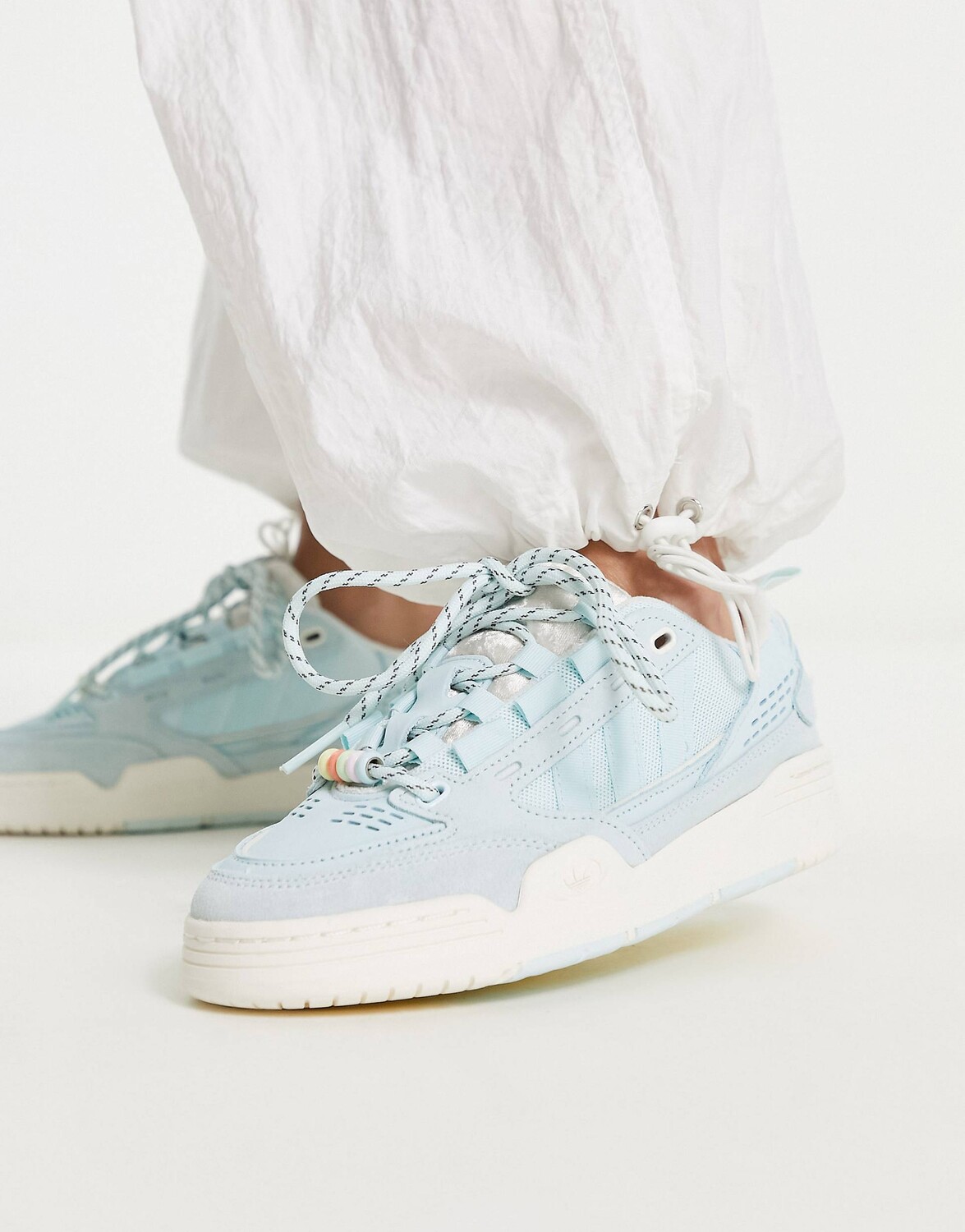 

Светло-голубые кроссовки Adidas Originals Adi 2000