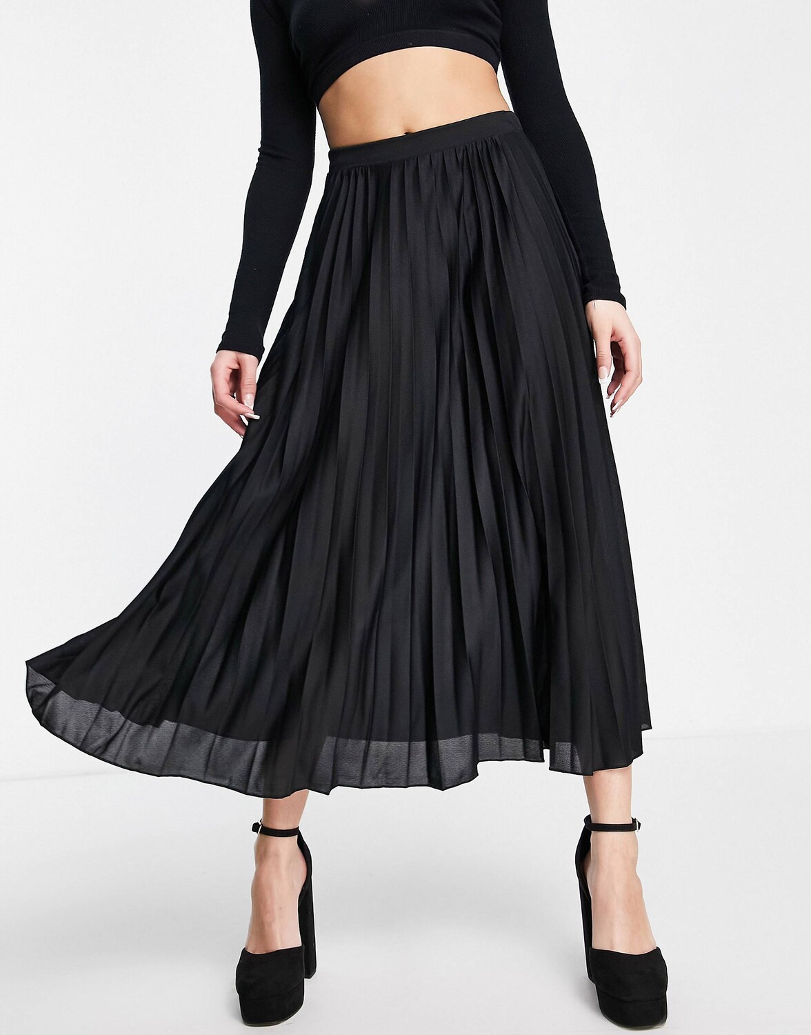 

Черная юбка миди со складками ASOS DESIGN