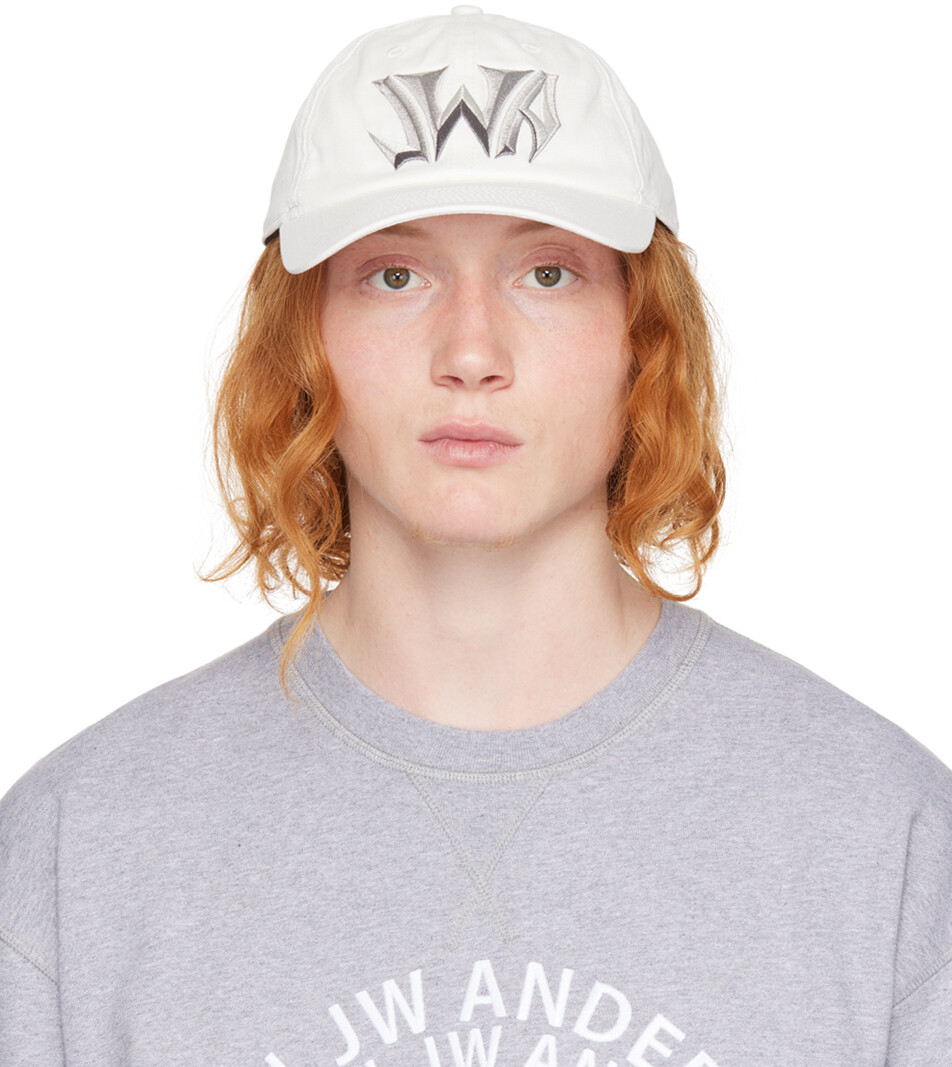 

Белая бейсболка JW Anderson