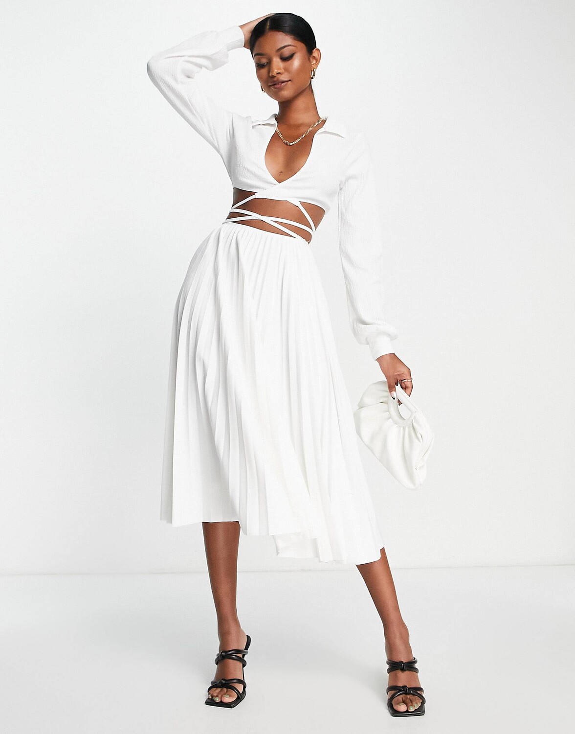 

Белое плиссированное платье мидакси с ремешками ASOS DESIGN