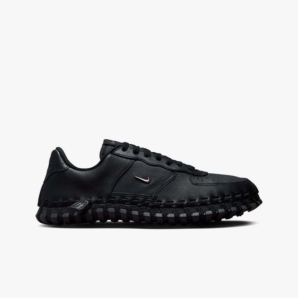 

Кроссовки Jacquemus x Nike J Force 1 'Black' Nike, черный