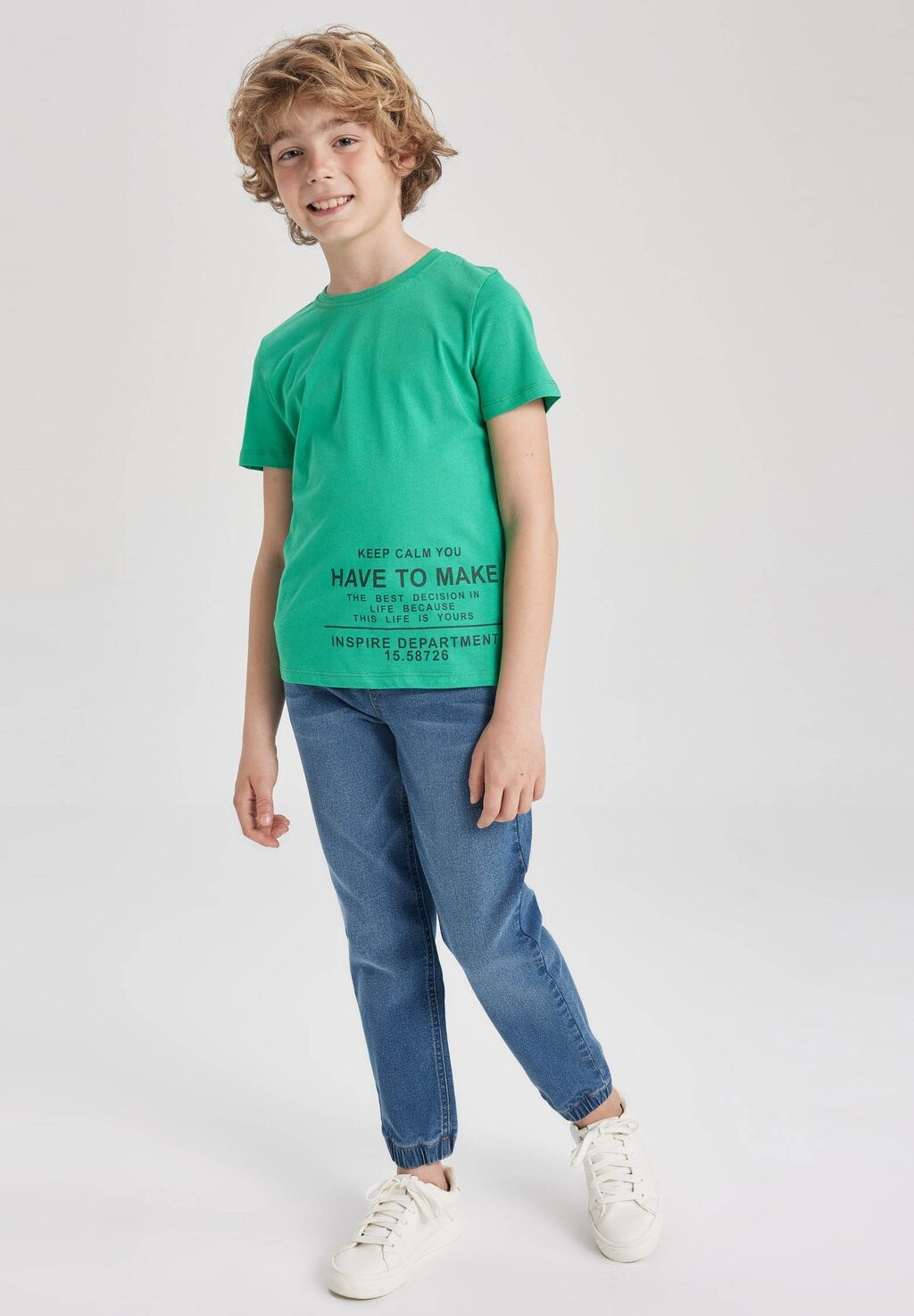 

Футболка с принтом REGULAR FIT DeFacto, цвет green