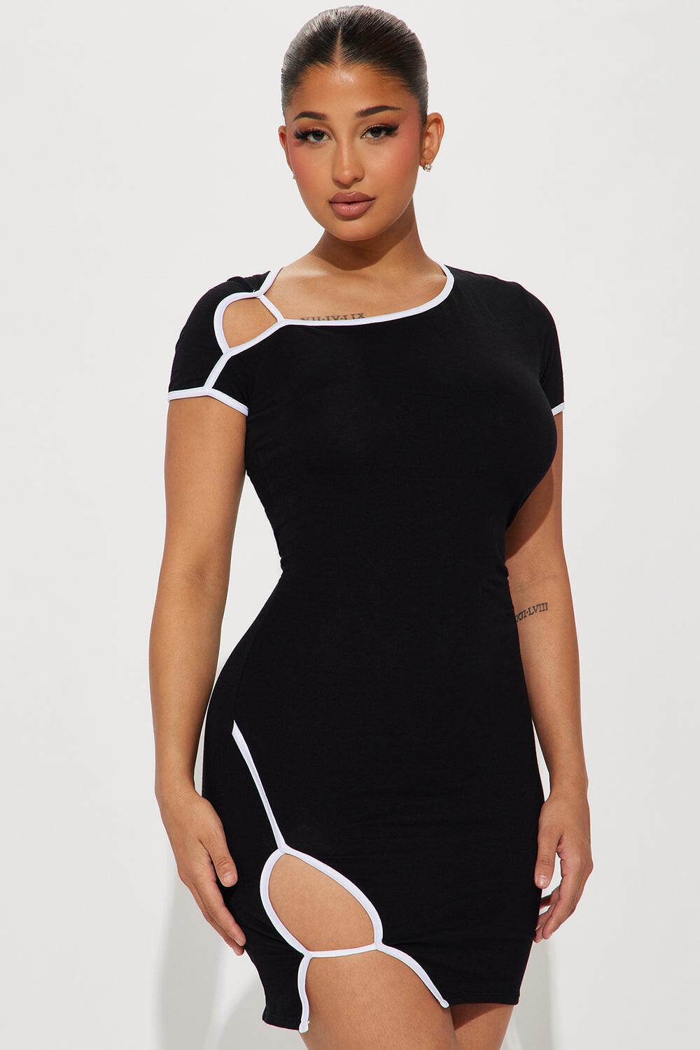 

Мини платье Fashion Nova D29834FN, черный
