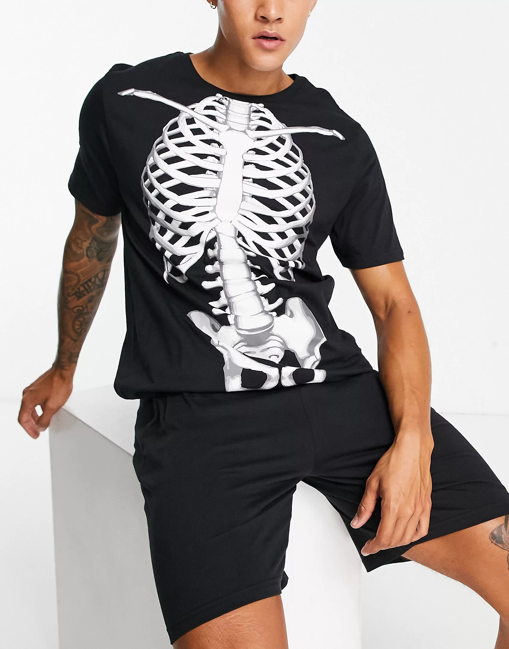 Пижама Brave Soul Halloween Skeleton Short, черный/белый комплект из двух футболок из эластичного хлопка стандартного кроя с круглым вырезом falke белый
