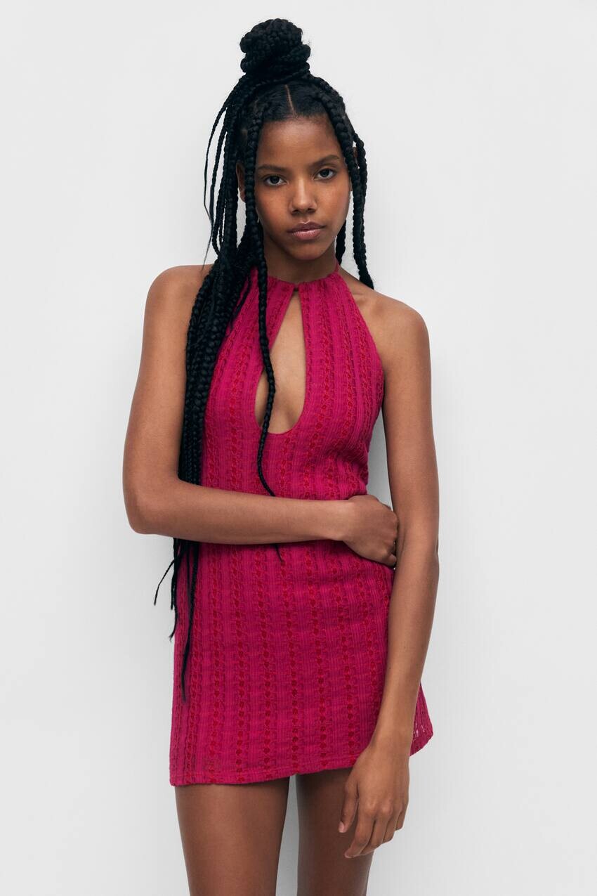

Короткое трикотажное платье с лямкой на шее Pull&Bear