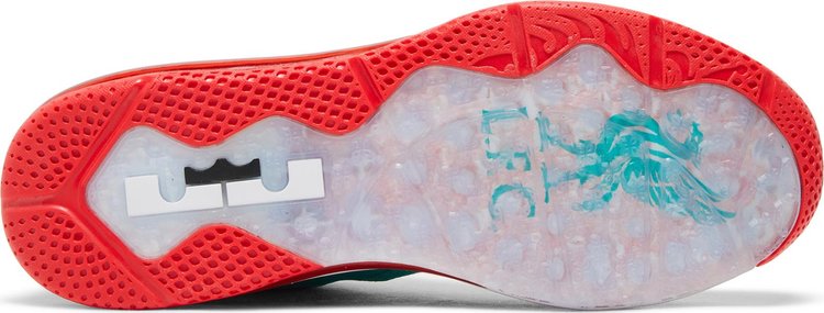 Lebron on sale liverpool shoes