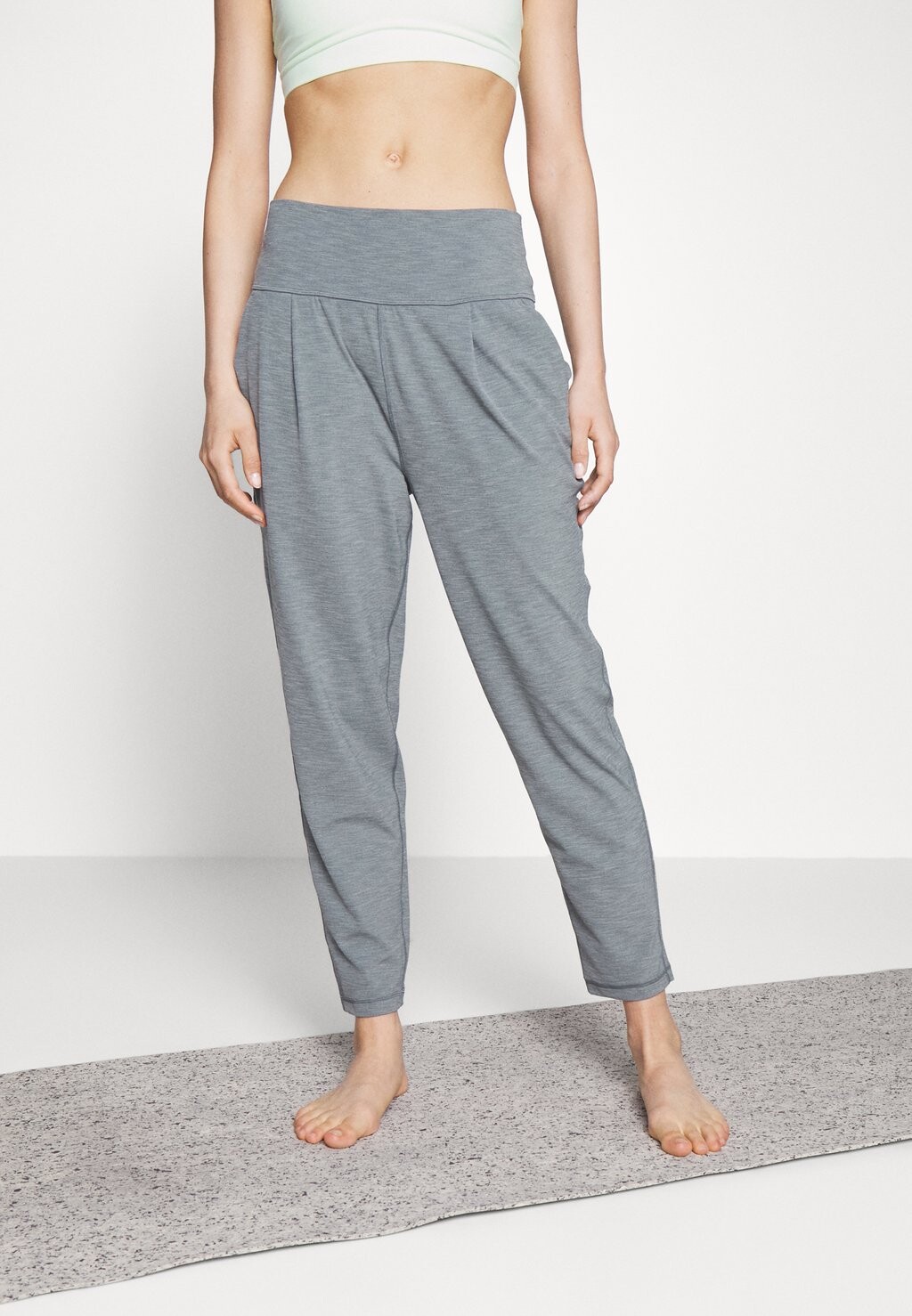 

Спортивные брюки Athleta, Серый