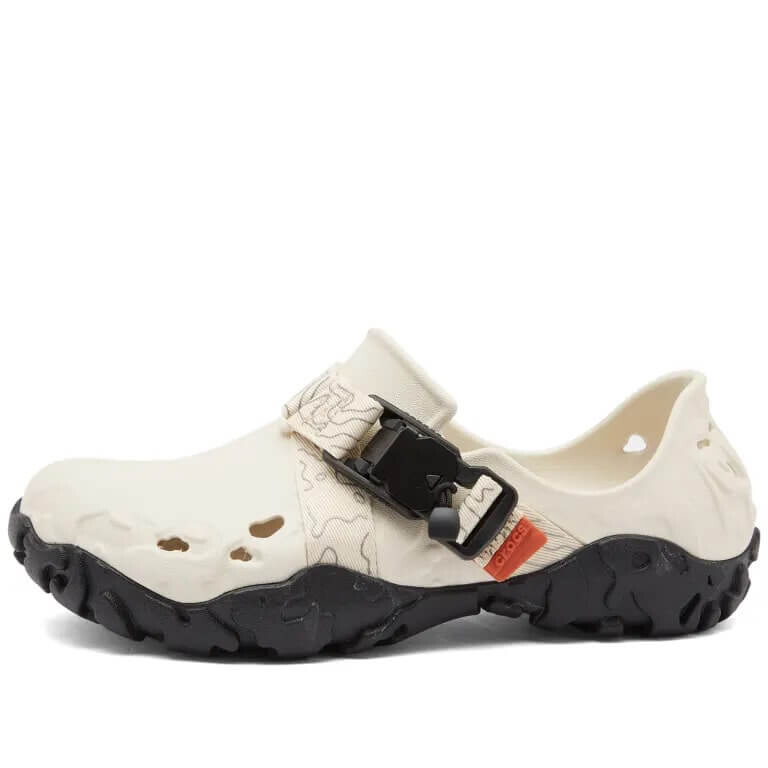 

Сандалии Crocs All-Terrain Atlas, бежевый/черный