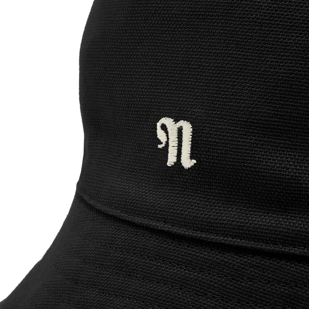 

Шляпа-ведро Caran Symbol Nanushka