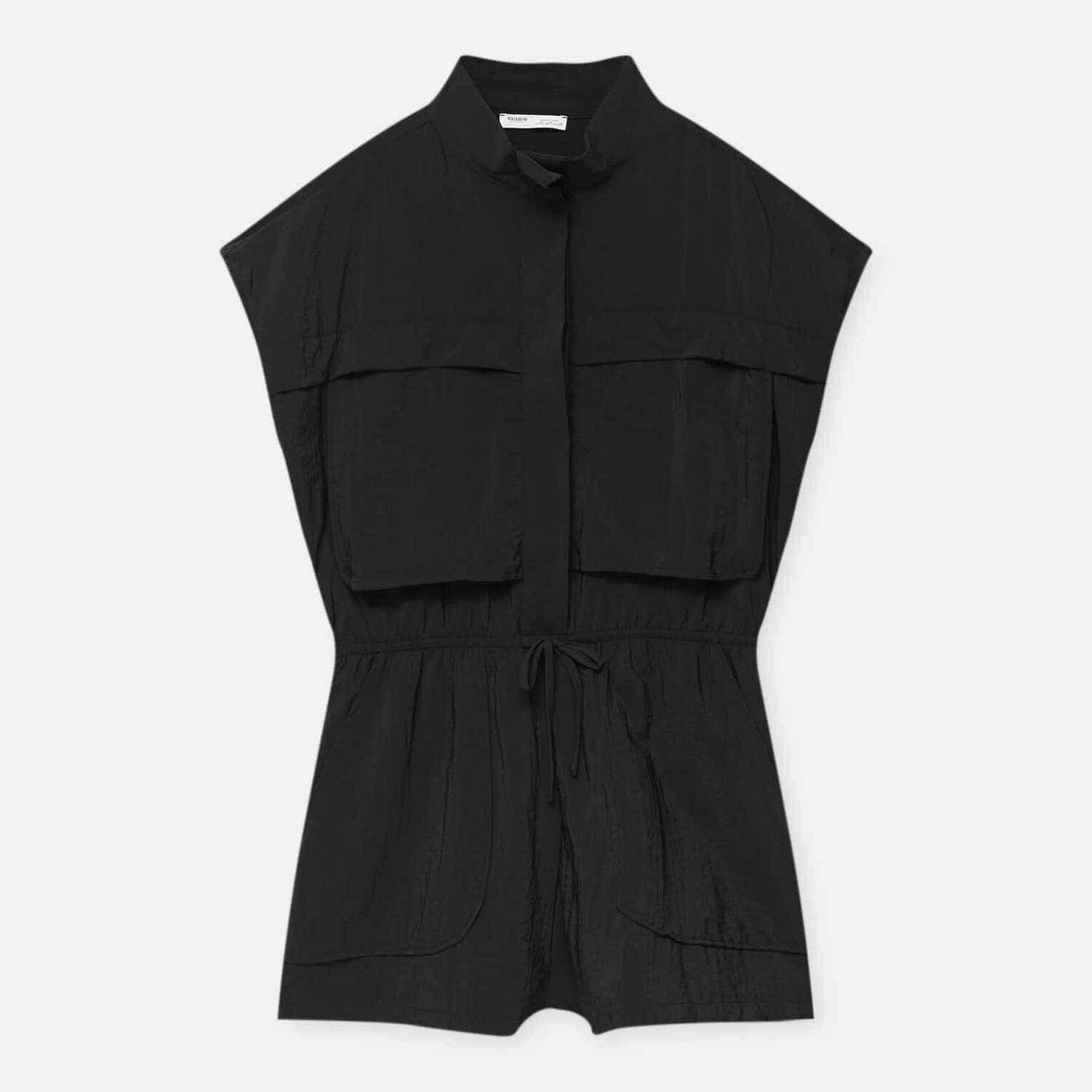 

Комбинезон короткий с карманами Pull&Bear, черный