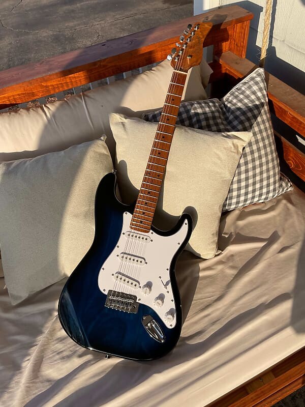 

Fender Stratocaster Partscaster - Blue Burst