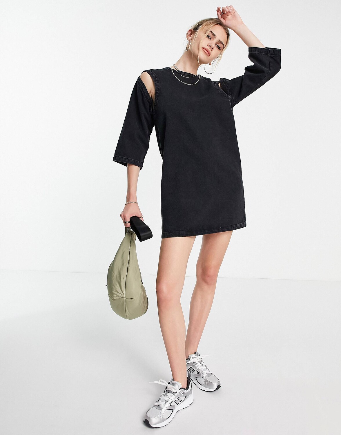 

Джинсовое мини-платье-футболка черного цвета Topshop