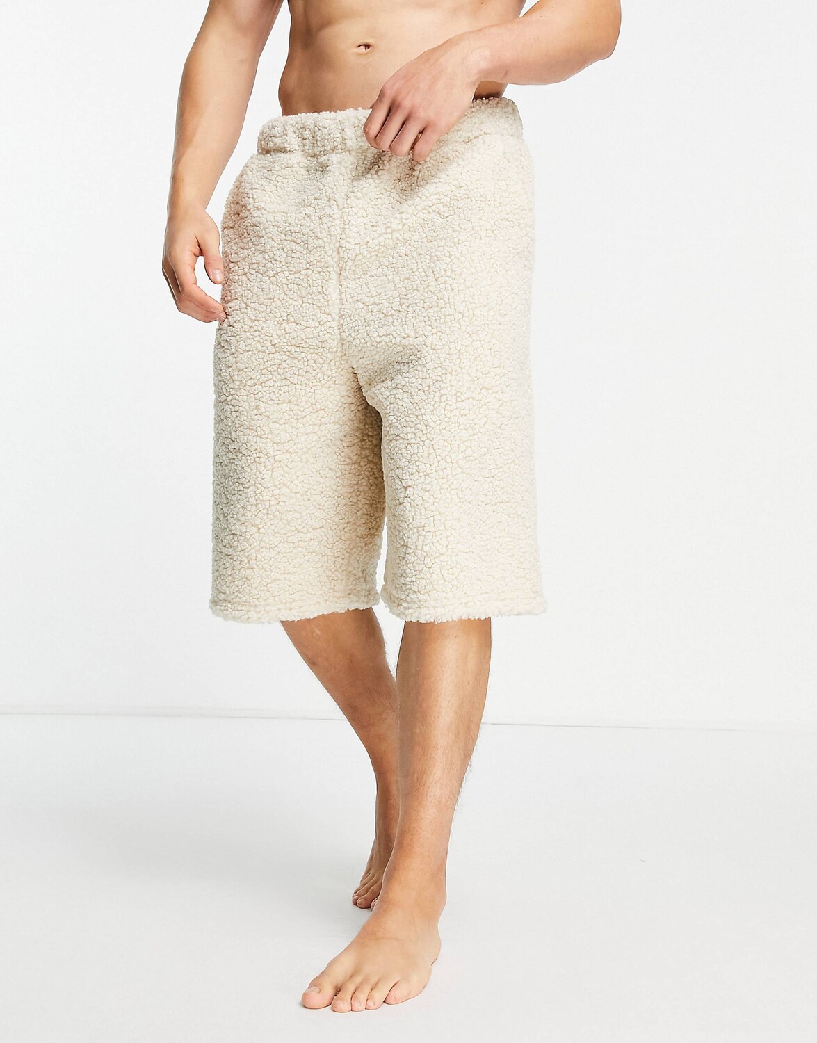 

Бежевые шорты для отдыха ASOS DESIGN lounge