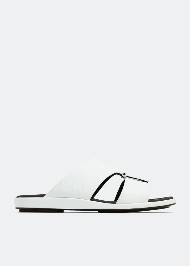 цена Сандалии PRIVATE COLLECTION Cinghia Sacoche sandals, белый