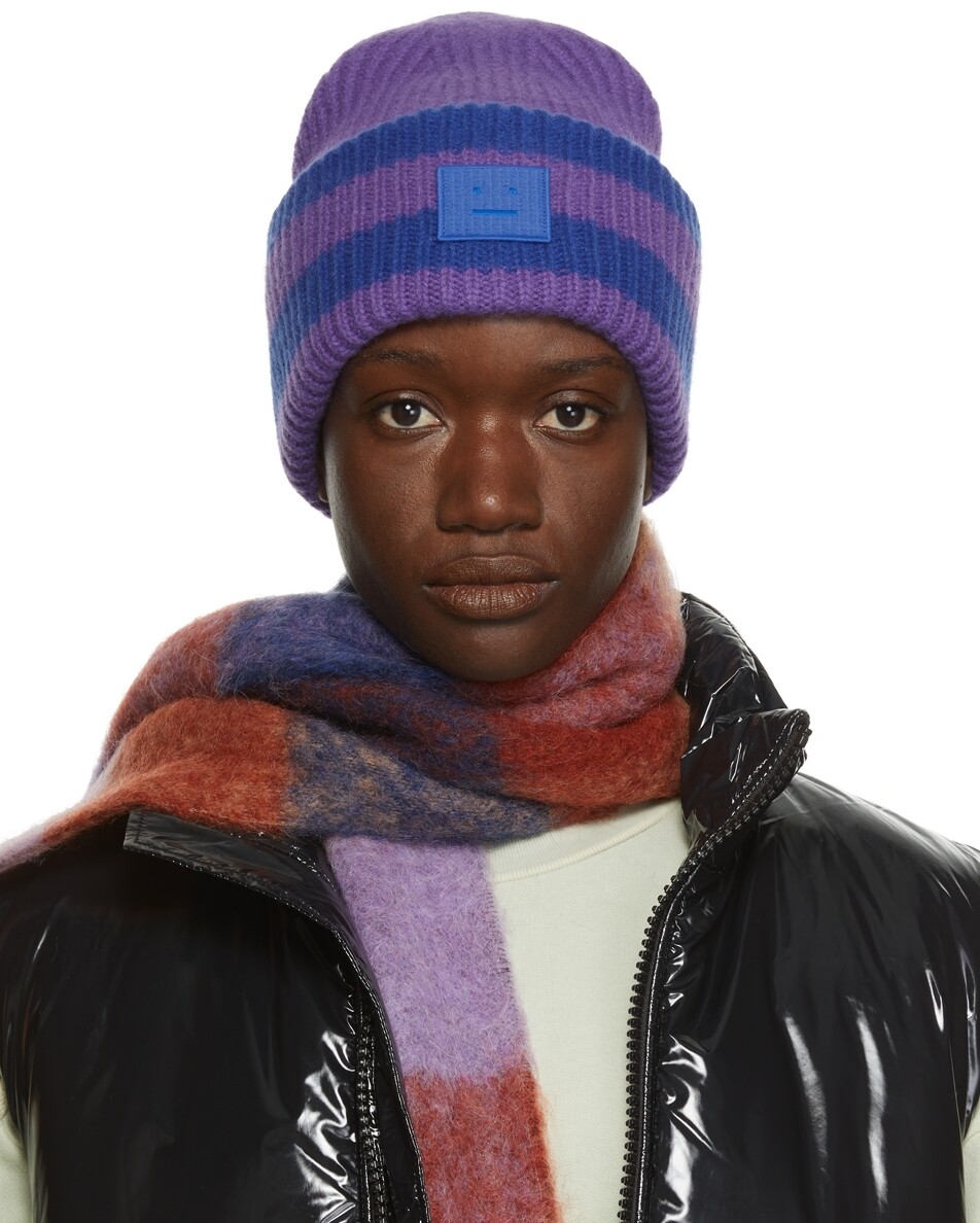 

Сине-фиолетовая полосатая шапка с логотипом Acne Studios