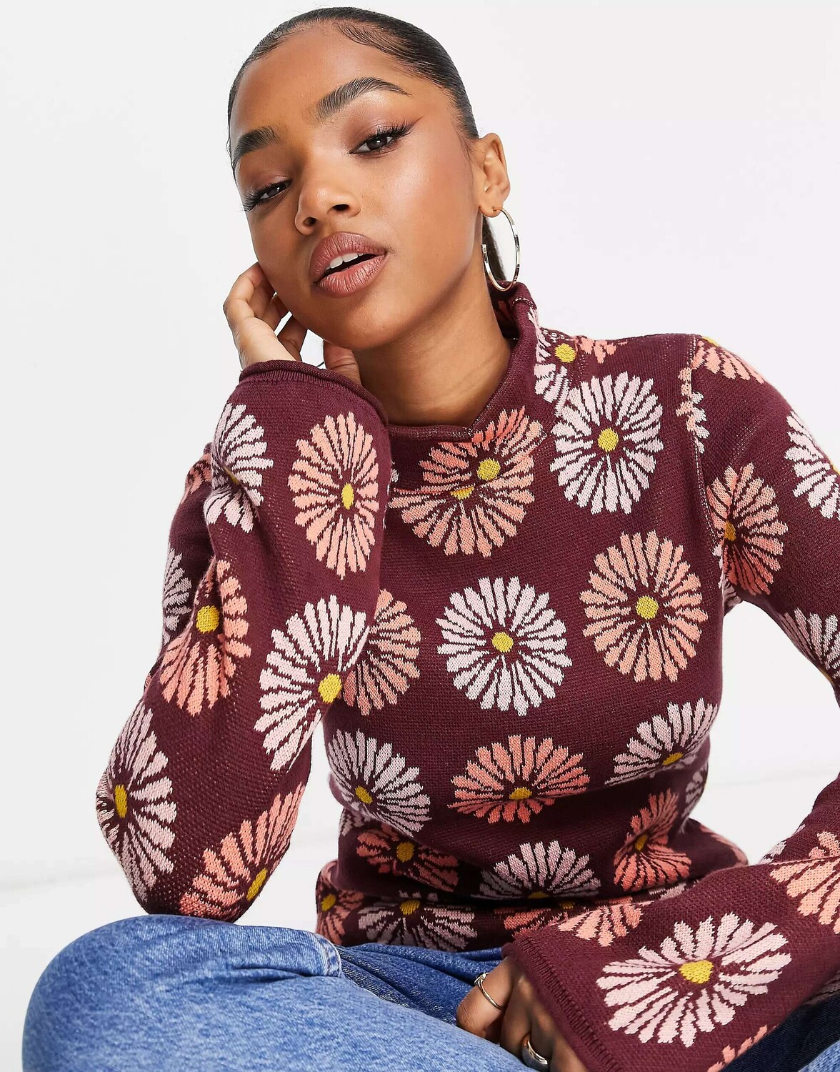 

Джемпер с высоким воротником и цветочным узором ASOS