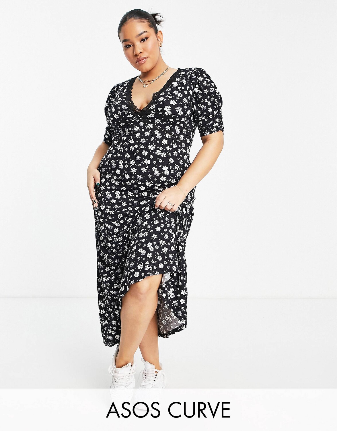 

Платье макси макси с кружевом и цветочным принтом ASOS DESIGN Curve