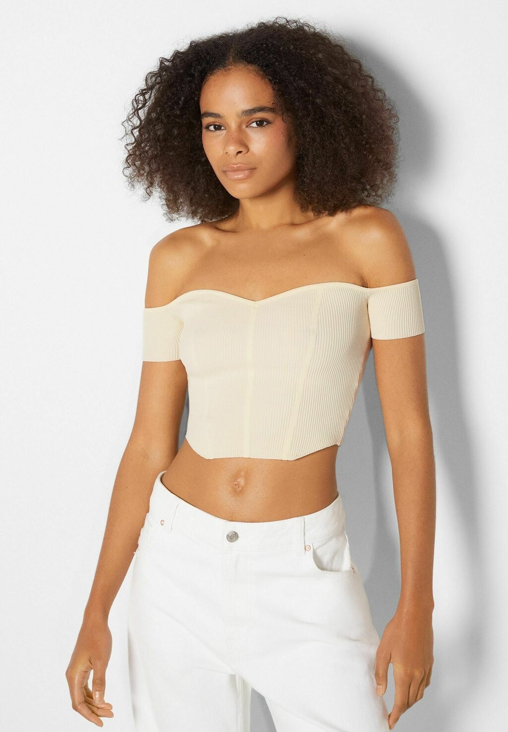 

Футболка с принтом Bershka, бежевый