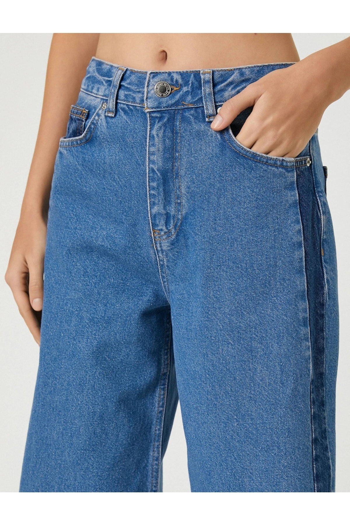 Женские джинсовые брюки среднего цвета индиго Koton, синий цена и фото