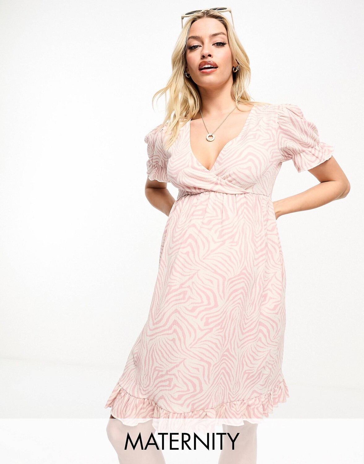 

Платье мини Mamalicious Maternity с зебровым принтом и v-образным вырезом Mama.licious