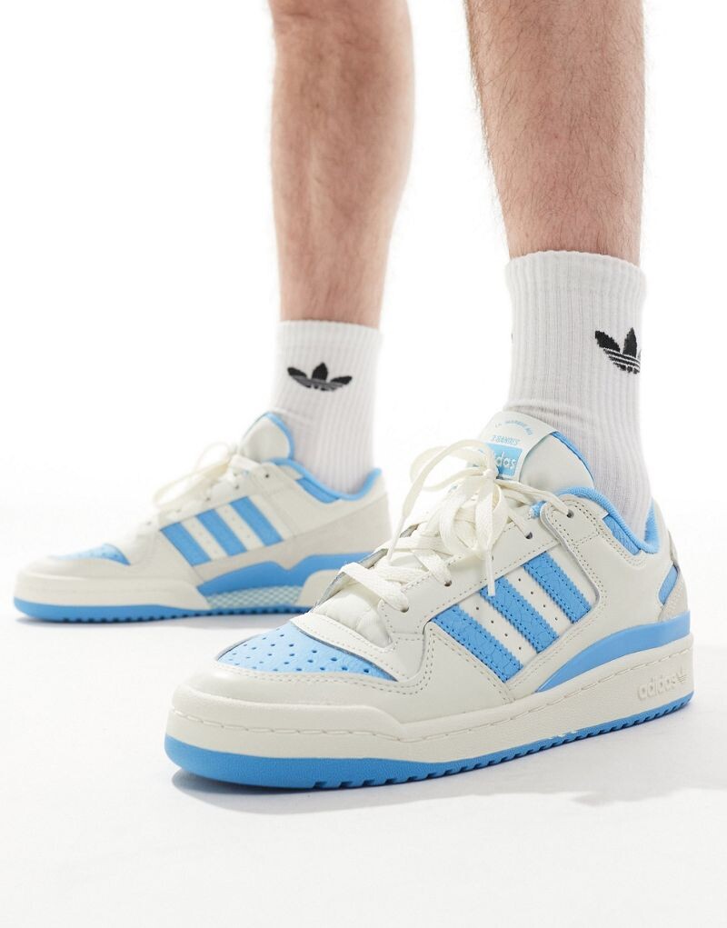 

Adidas Originals - Forum Low CL - низкие кеды цвета слоновой кости и синего цвета