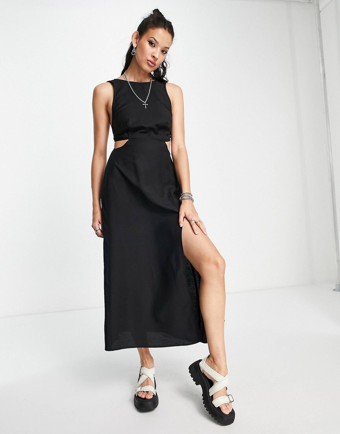 

Черный сарафан макси с вырезами на боках ASOS DESIGN