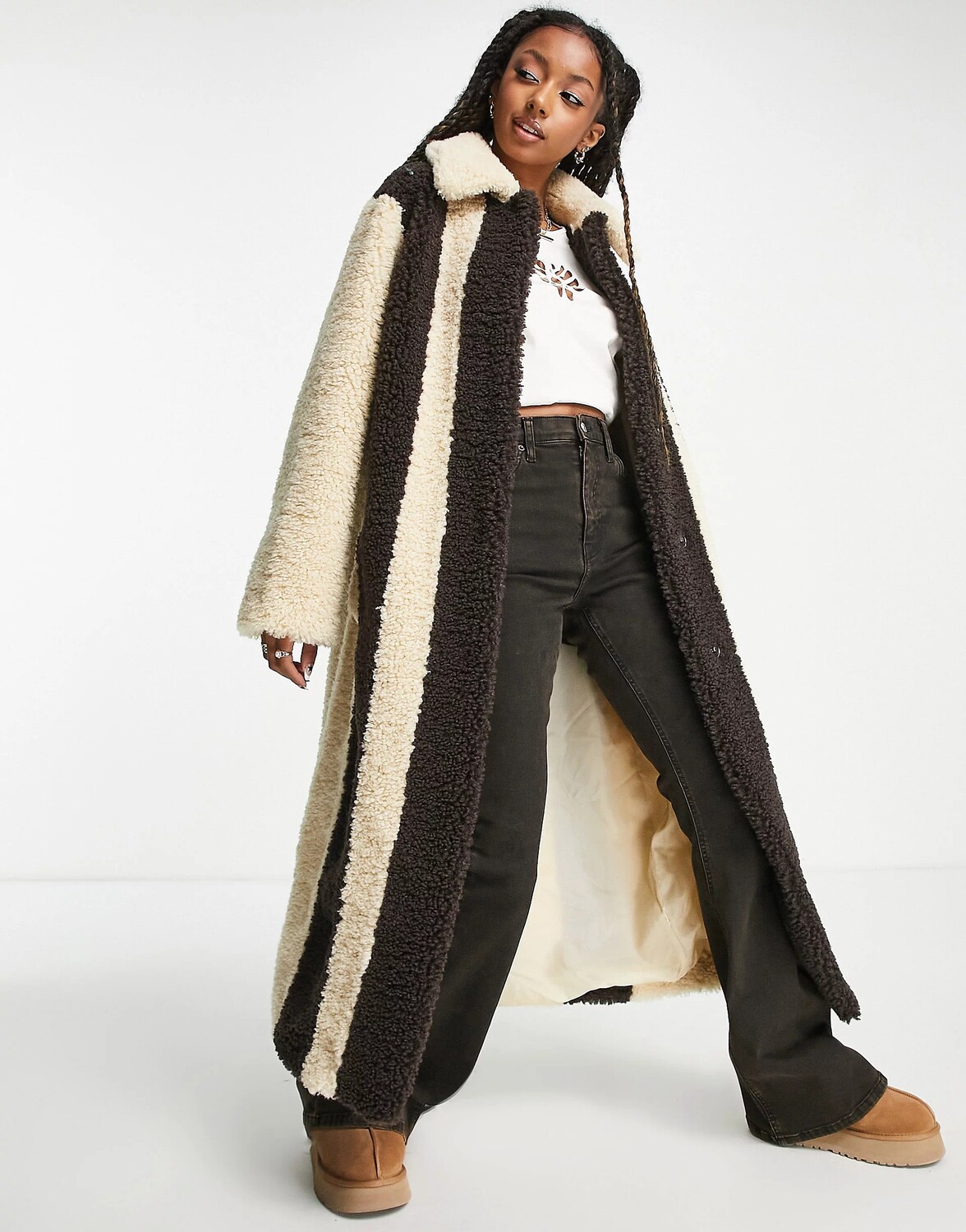 

Пальто Asos Design Hero Two Tone Bonded Borg Maxi, коричневый